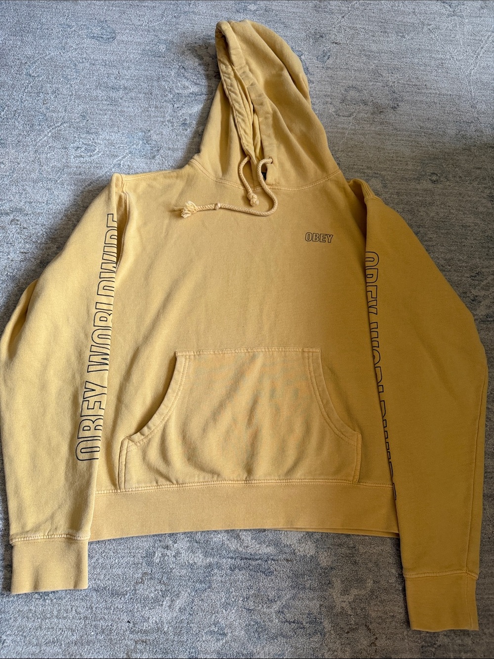 OBEY hooded sweatshirt 
Size M
Color yellow